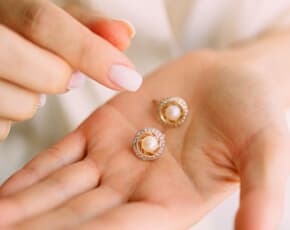 Instagram style jewellery frame